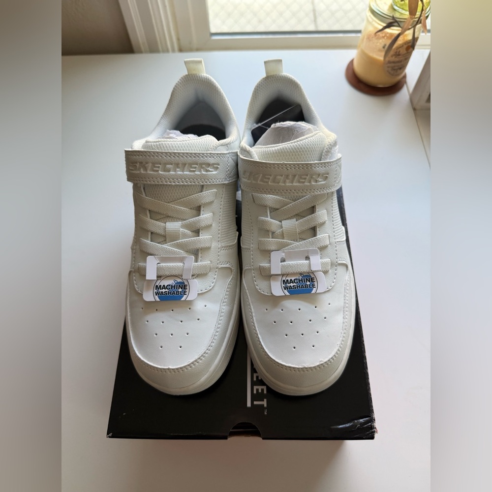 Kids Size 4.5 Smooth Street Sketchers
